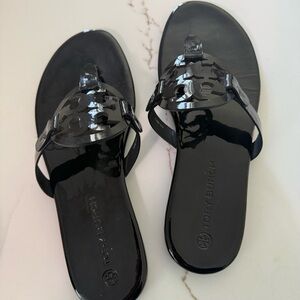 EUC Tory Burch Miller Patent Leather Sandals: Enamel Black. Size 10